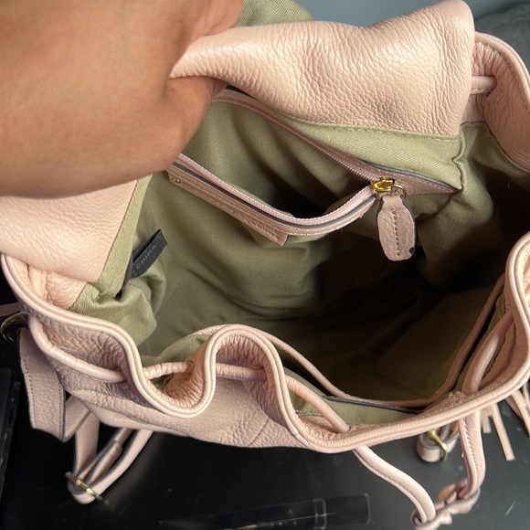 G.I.L.I. Blush Pink Leather Convertible Backpack - Picture 2 of 3